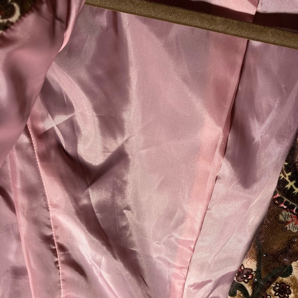 Larry Levine Short Jacket with brown and pink floral and paisley design. - Picture 7 of 12
